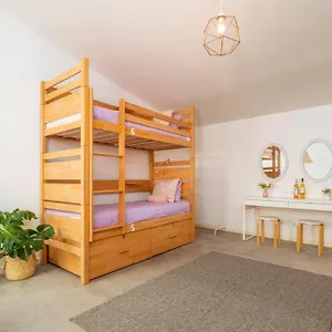 Albergue Female